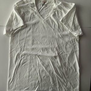 Hanes shirt sleeve tee shirt